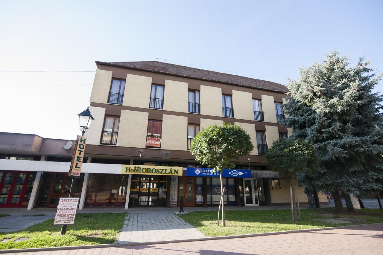 Hotel Oroszlan Szigetvar Exterior photo